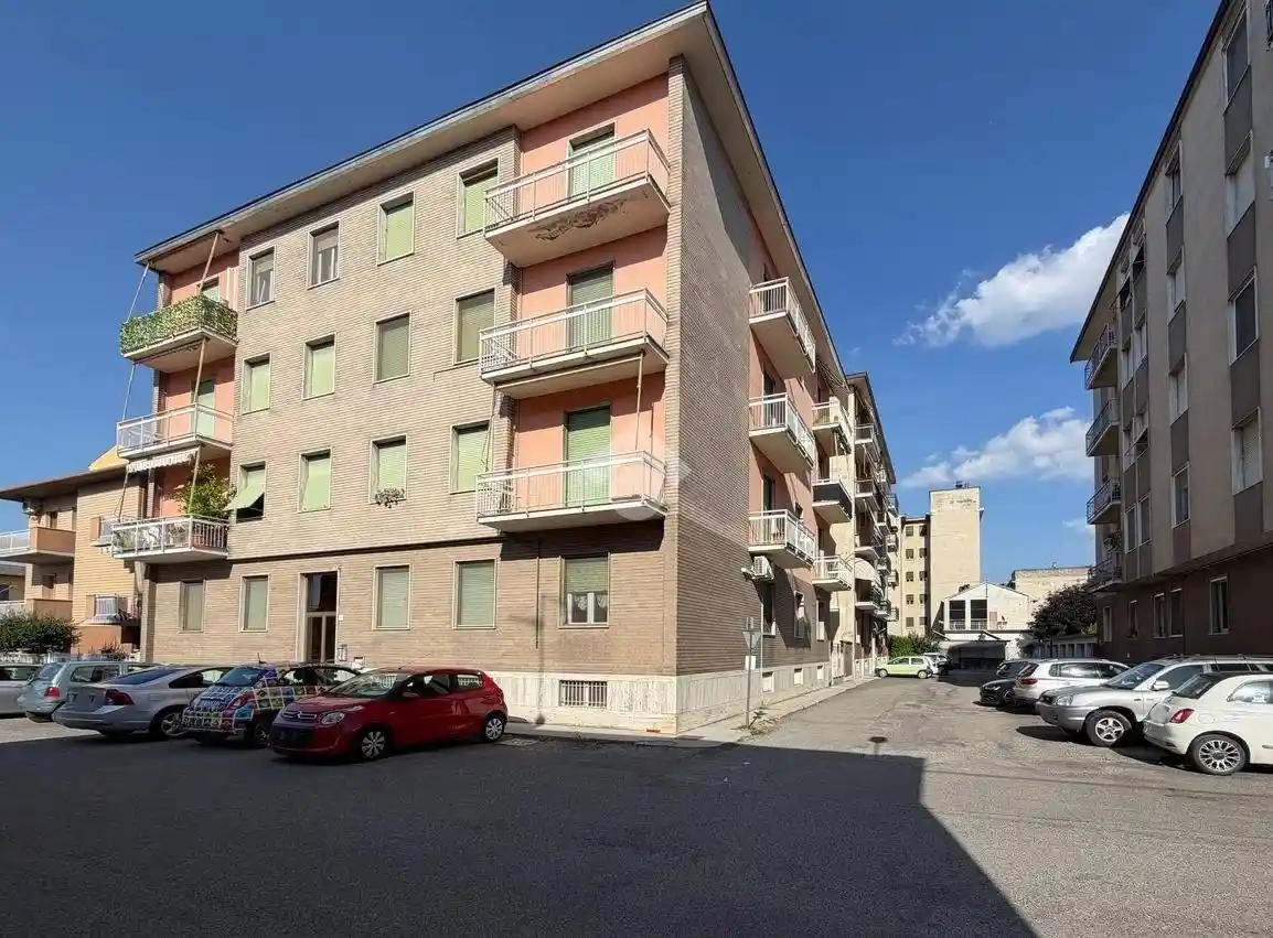 Appartamento in vendita a Voghera