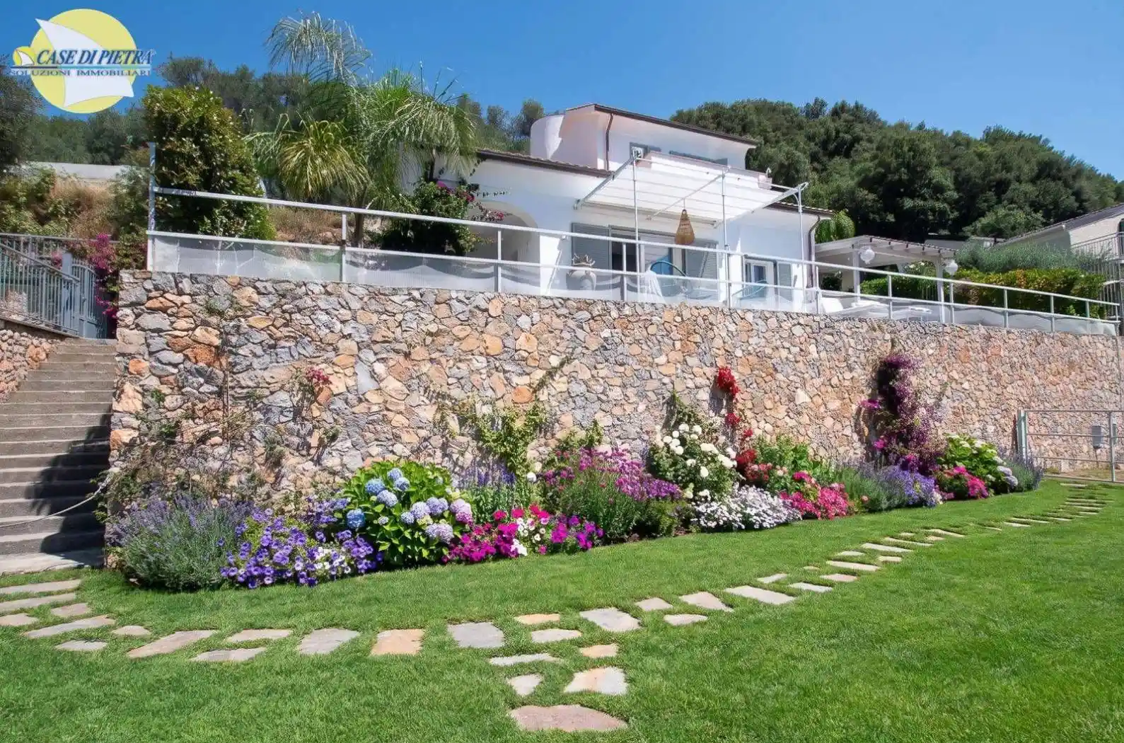 Villa in vendita a Pietra Ligure