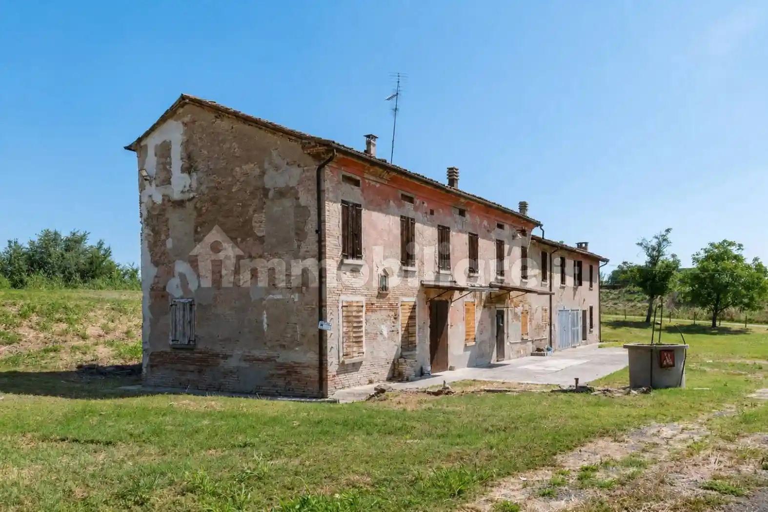 Rustico - Casale in vendita a Rolo