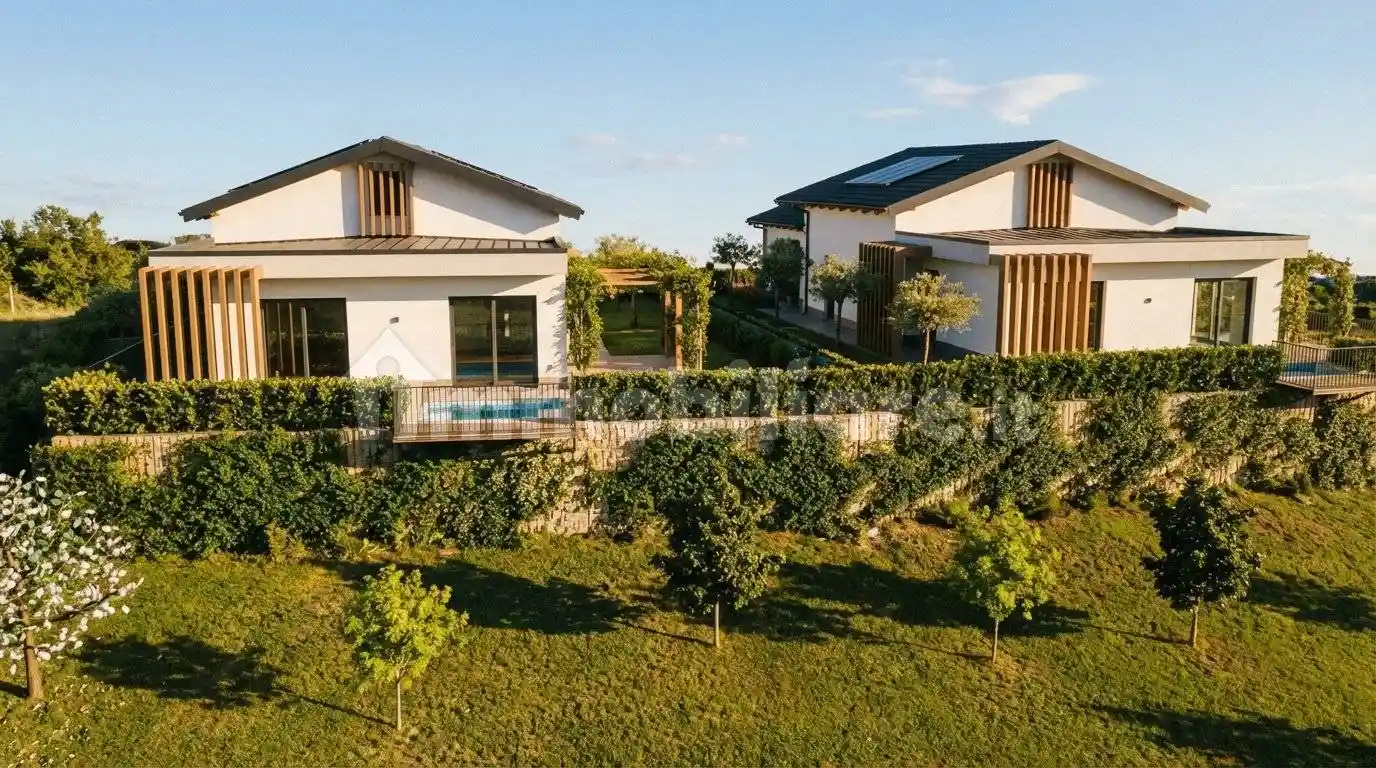 Villa in vendita a Vezza d'Alba