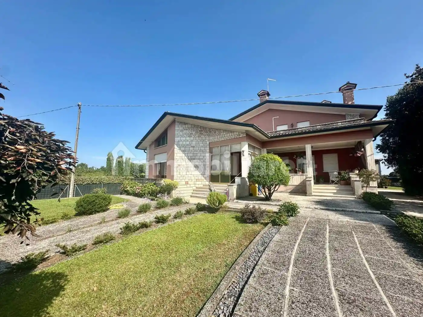 Villa in vendita a Loria