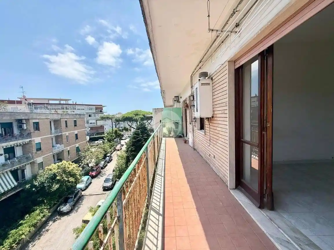 Appartamento in vendita a Napoli