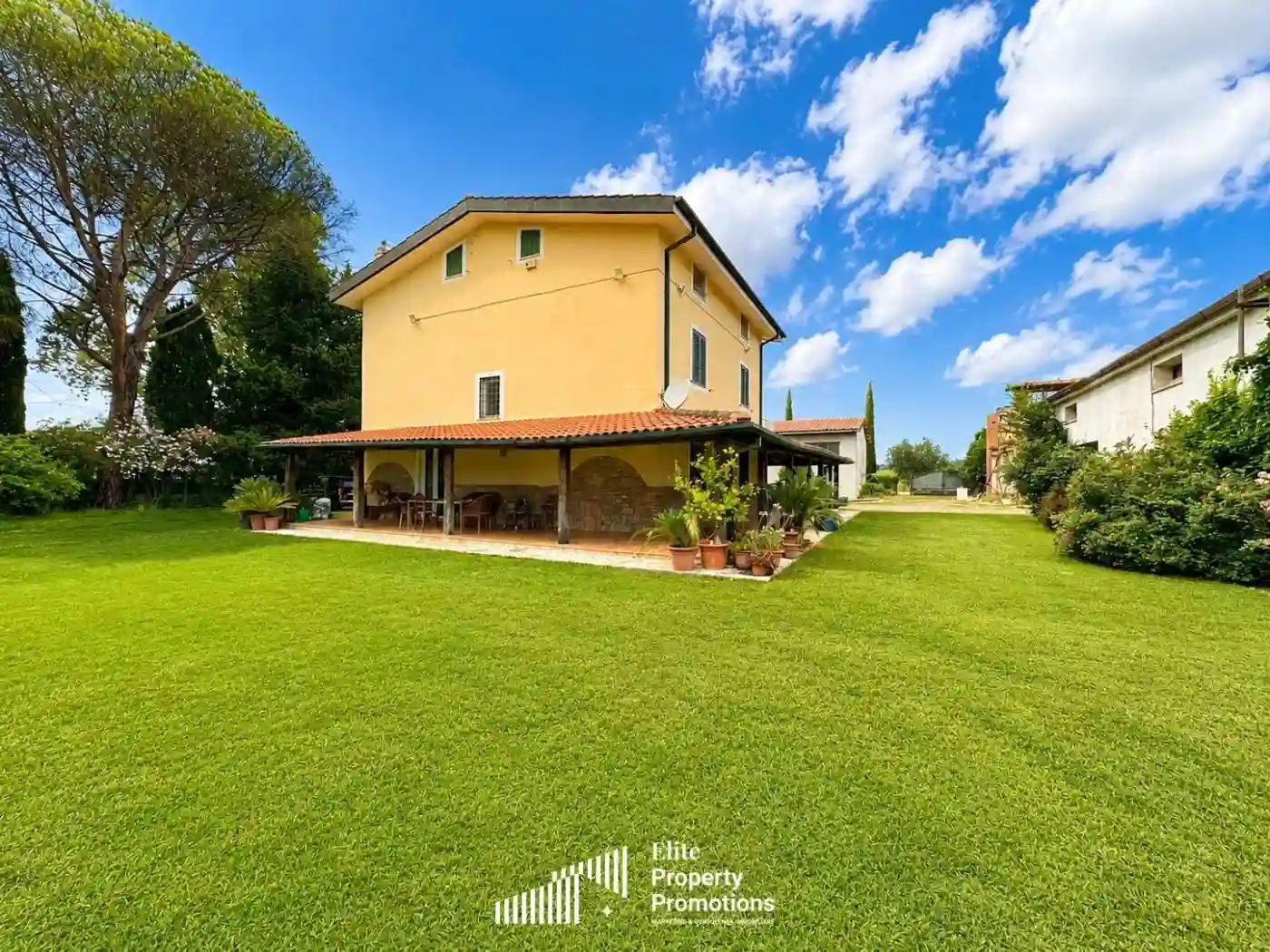 Villa - foto 2