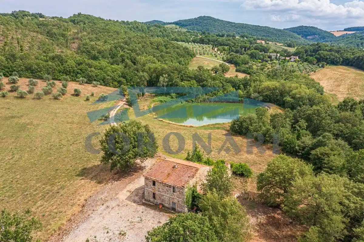 Rustico - Casale in vendita a Todi