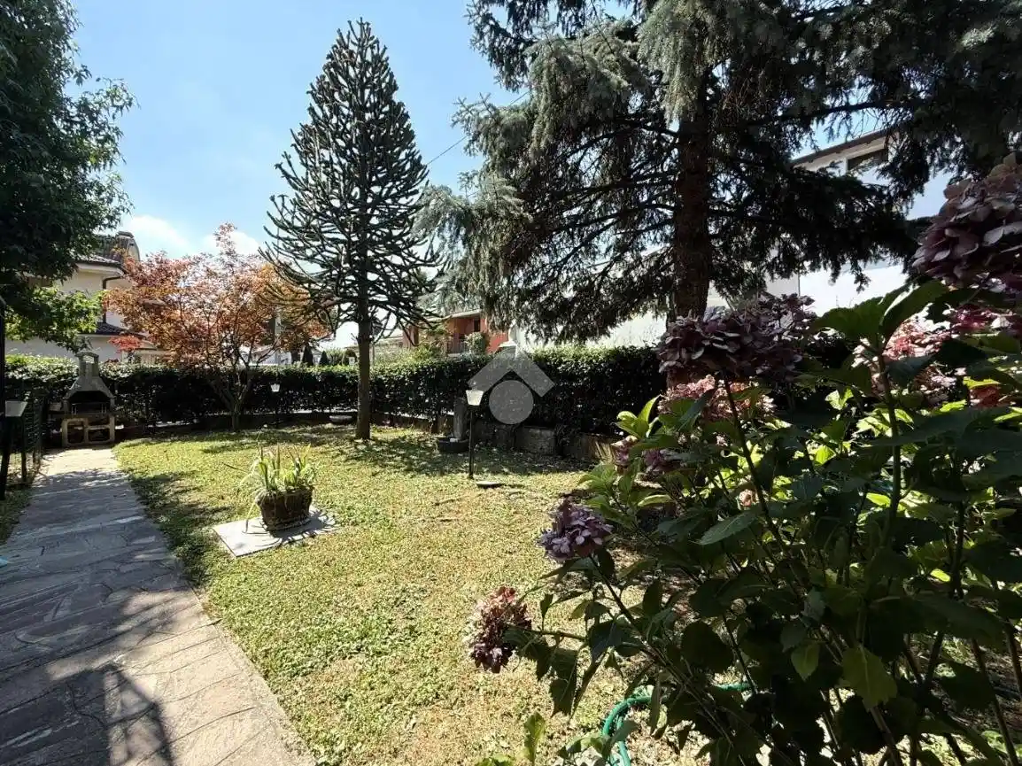 Appartamento in vendita a Albano Sant'Alessandro