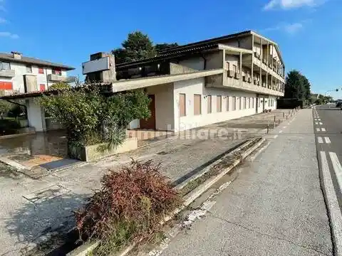Palazzo - Edificio in vendita a Schio