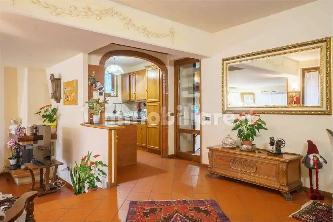 Villa in vendita a Montecatini-Terme