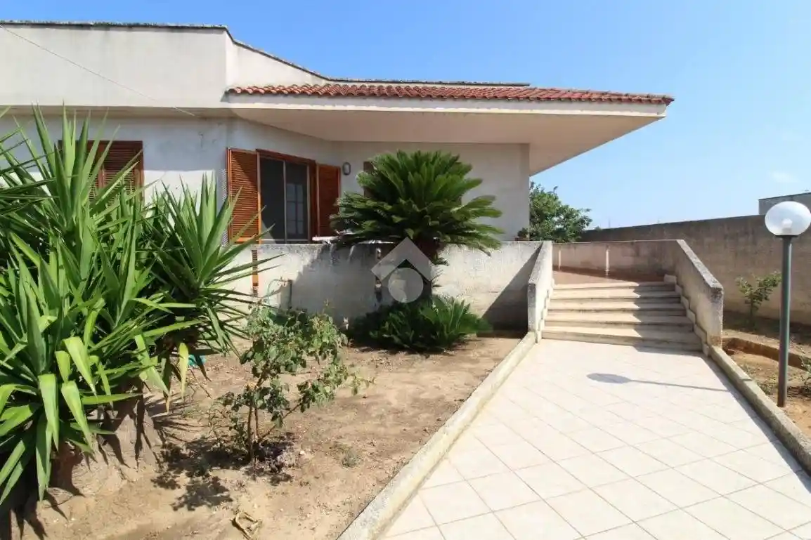 Villa in vendita a Brindisi