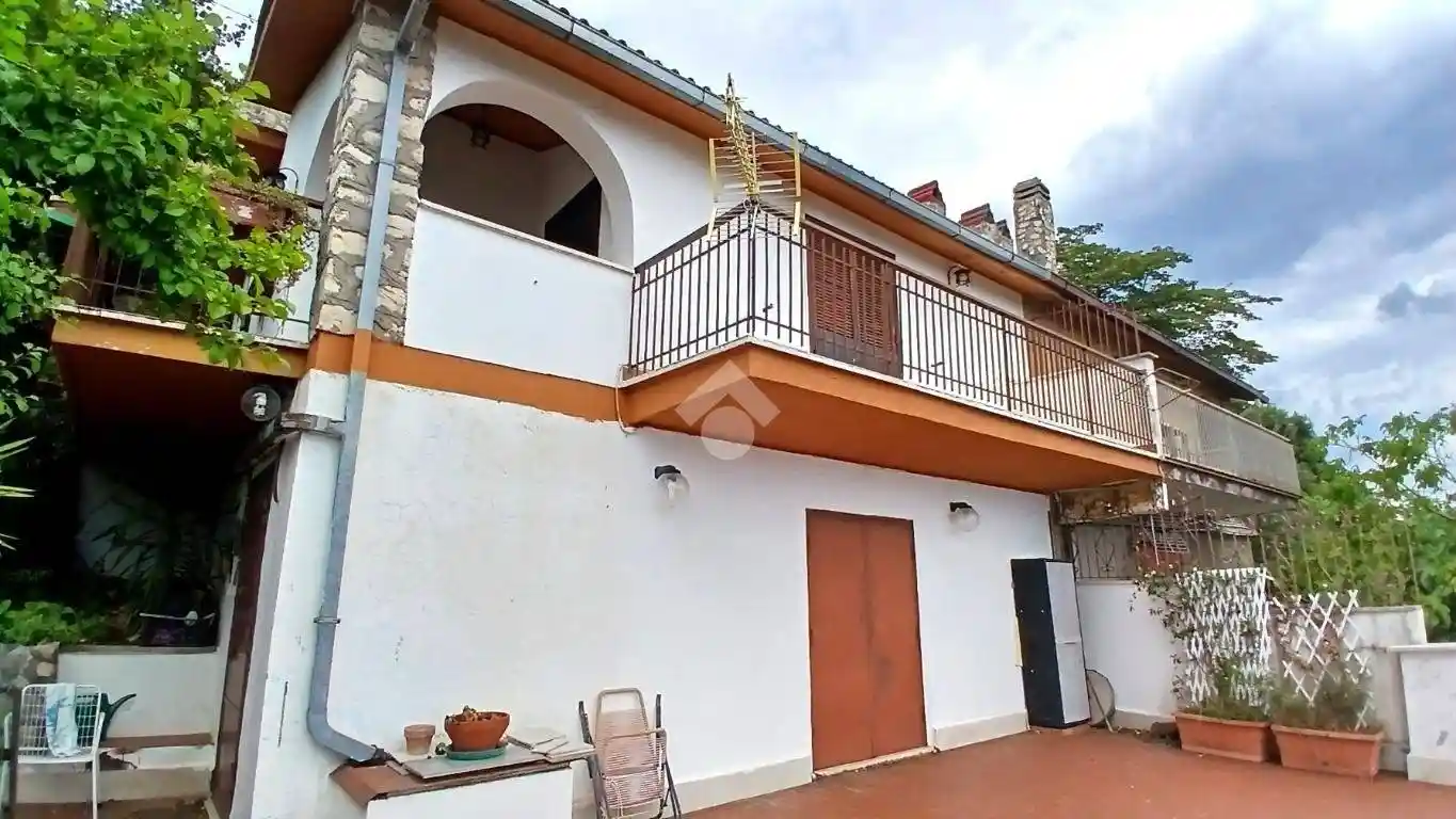 Villa in vendita a Serrone