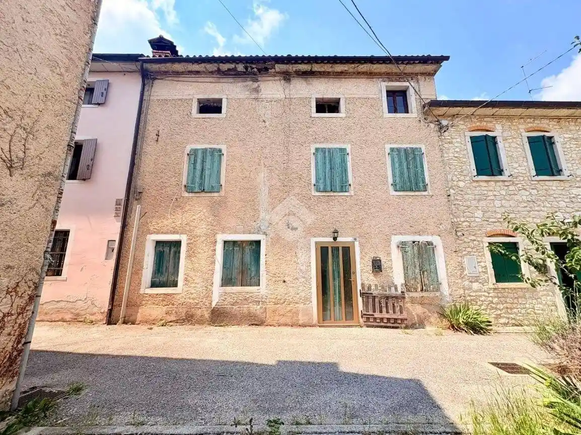 Rustico - Casale in vendita a Miane
