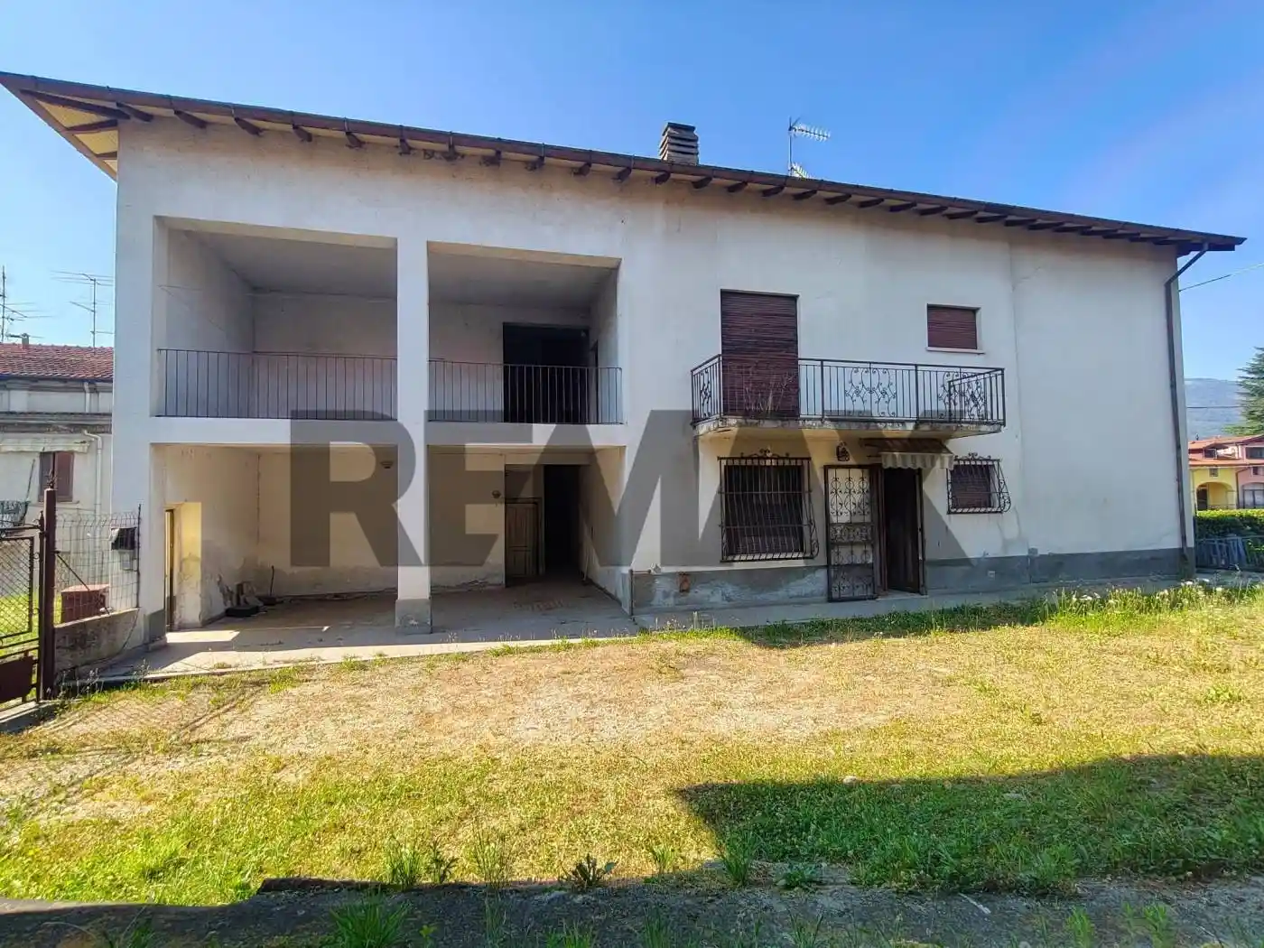 Casa indipendente in vendita a Biandronno