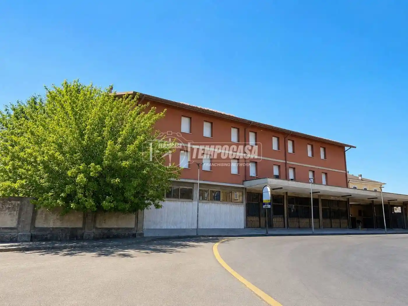 Palazzo - Edificio in vendita a Modena