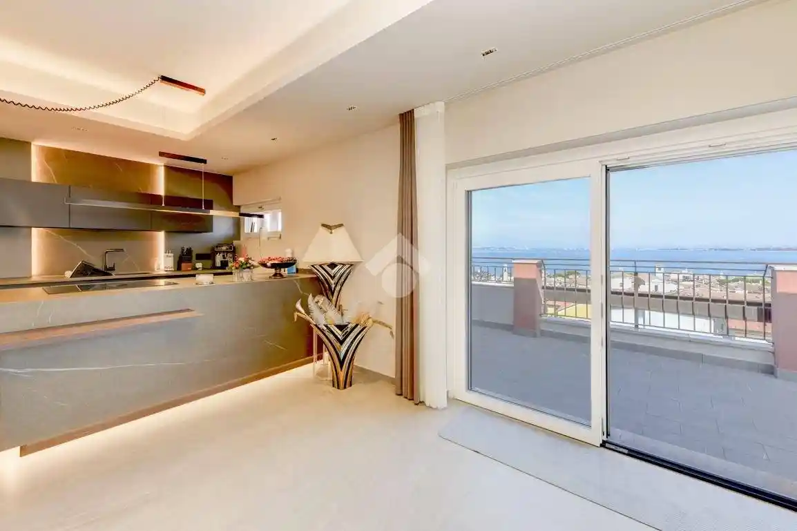 Appartamento in vendita a Desenzano del Garda