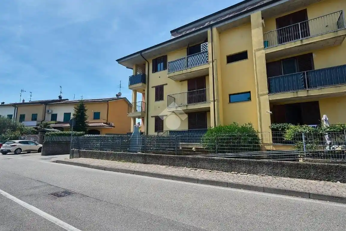 Appartamento in vendita a Zelo Buon Persico