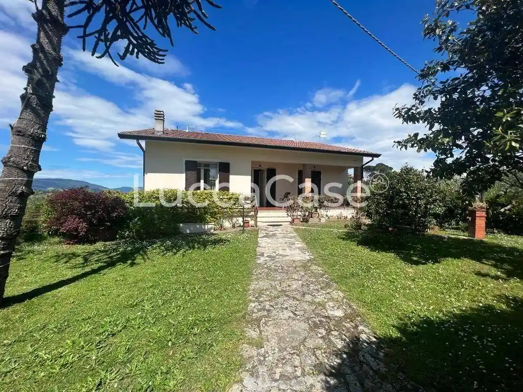 Villa in vendita a Capannori