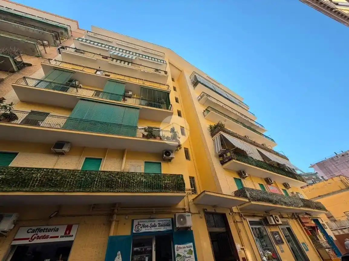 Appartamento in vendita a Napoli