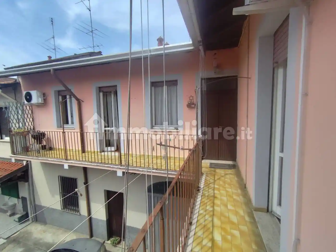 Appartamento in vendita a Gorla Minore