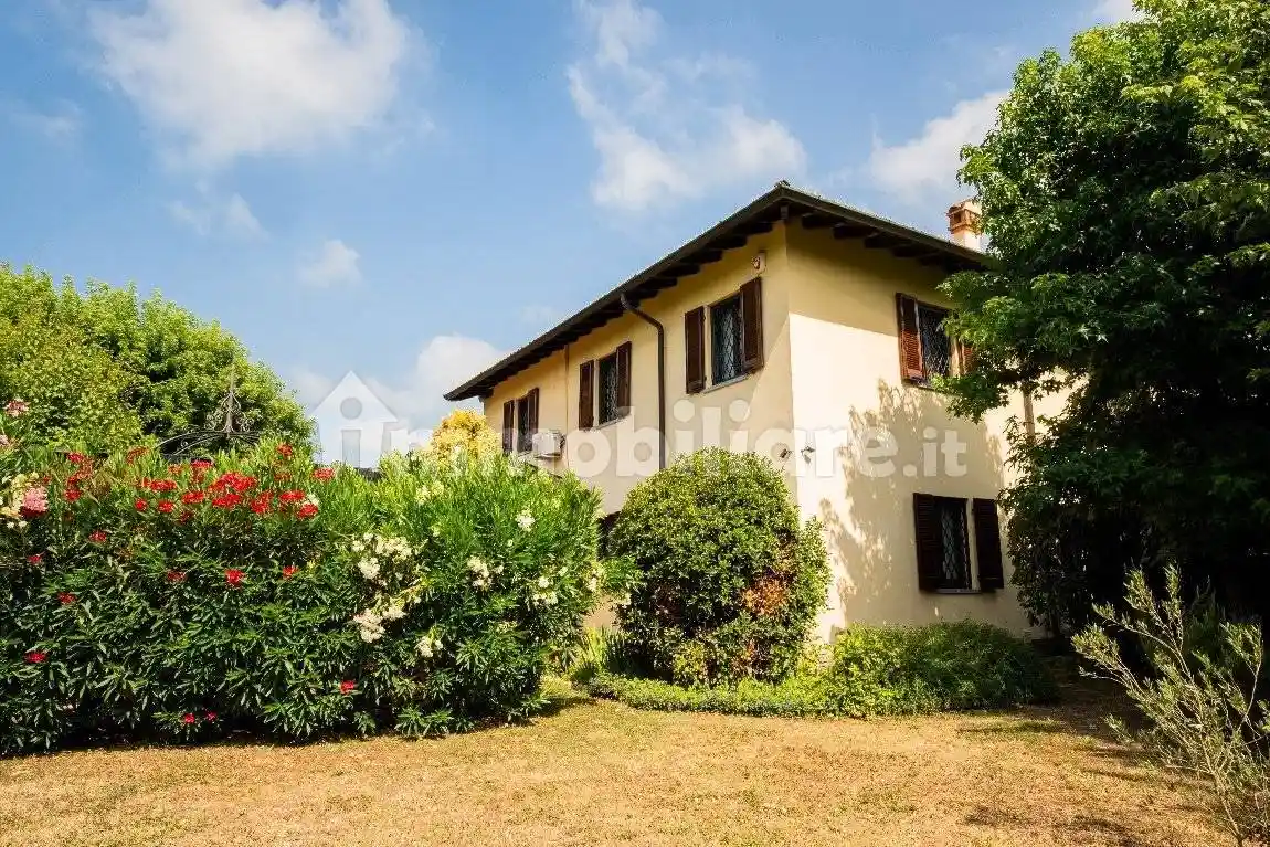 Villa in vendita a Pavia