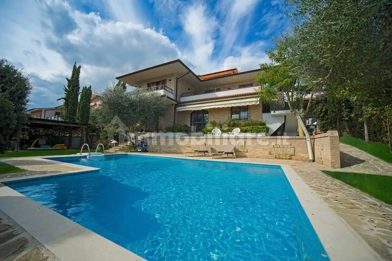 Villa in vendita a Porto Recanati