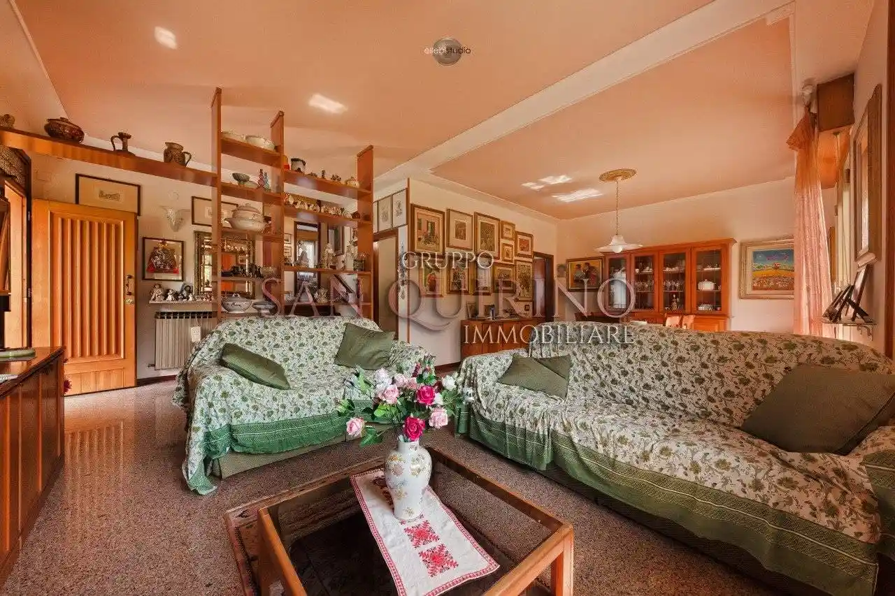 Villa in vendita a Novi di Modena