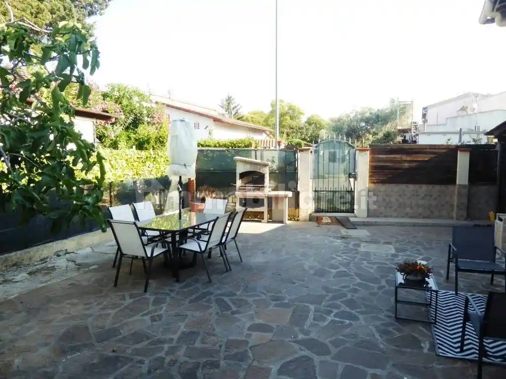 Casa indipendente in vendita a Collesalvetti