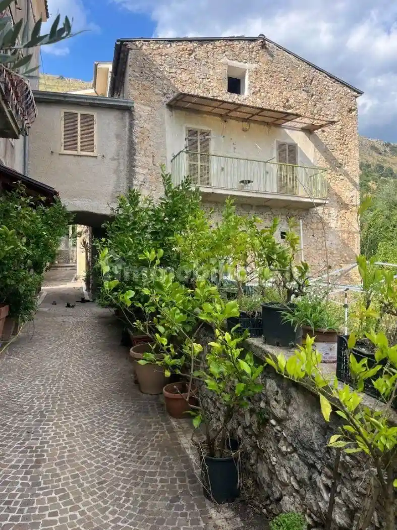 Casa indipendente in vendita a Roccasecca