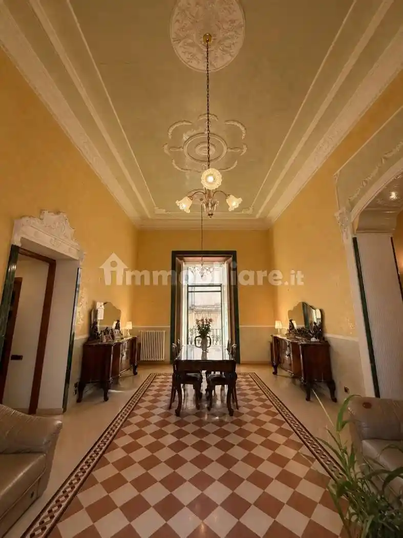 Appartamento in vendita a Salerno