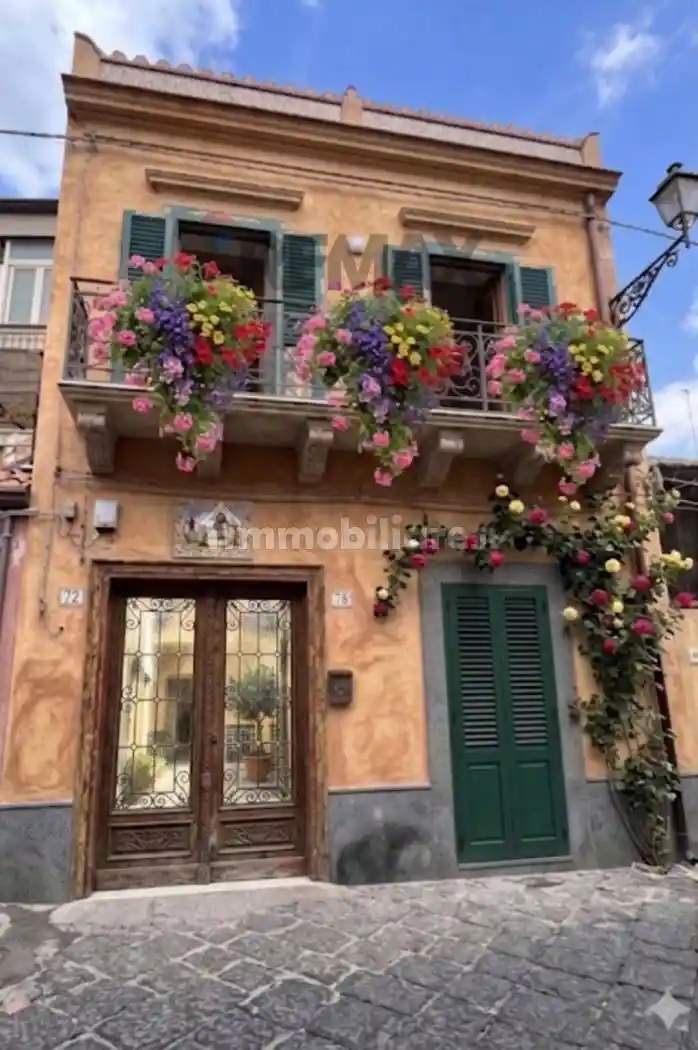 Casa indipendente in vendita a Pedara