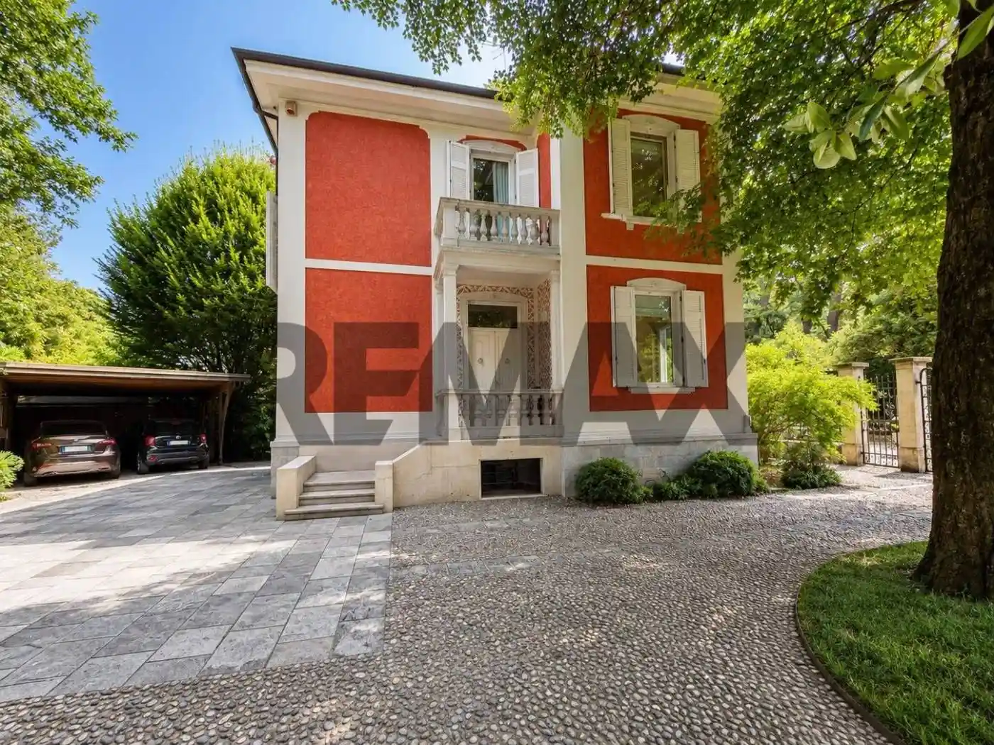 Villa in vendita a Varese