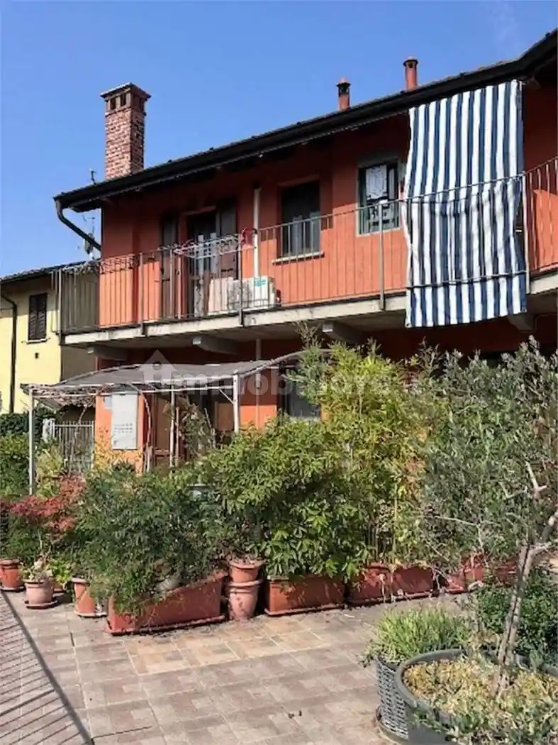 Appartamento in vendita a Robecco sul Naviglio
