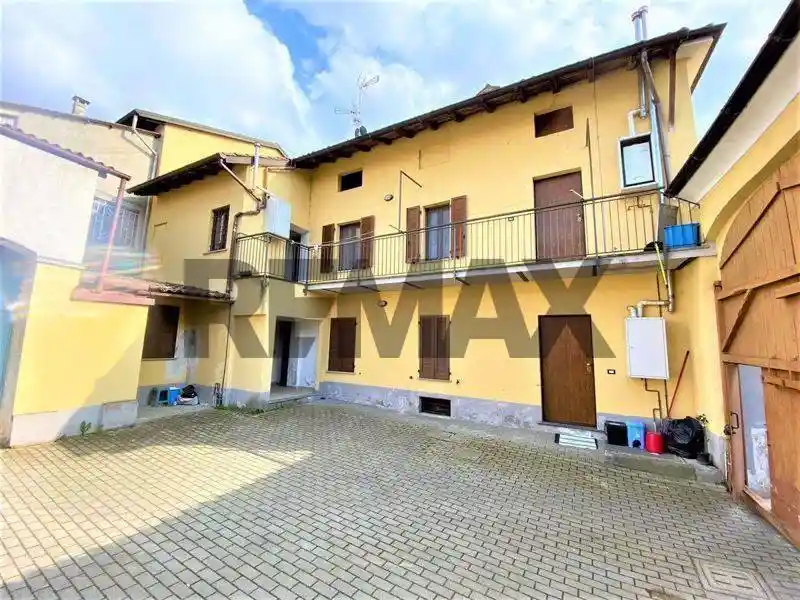 Appartamento in vendita a Ferrera Erbognone