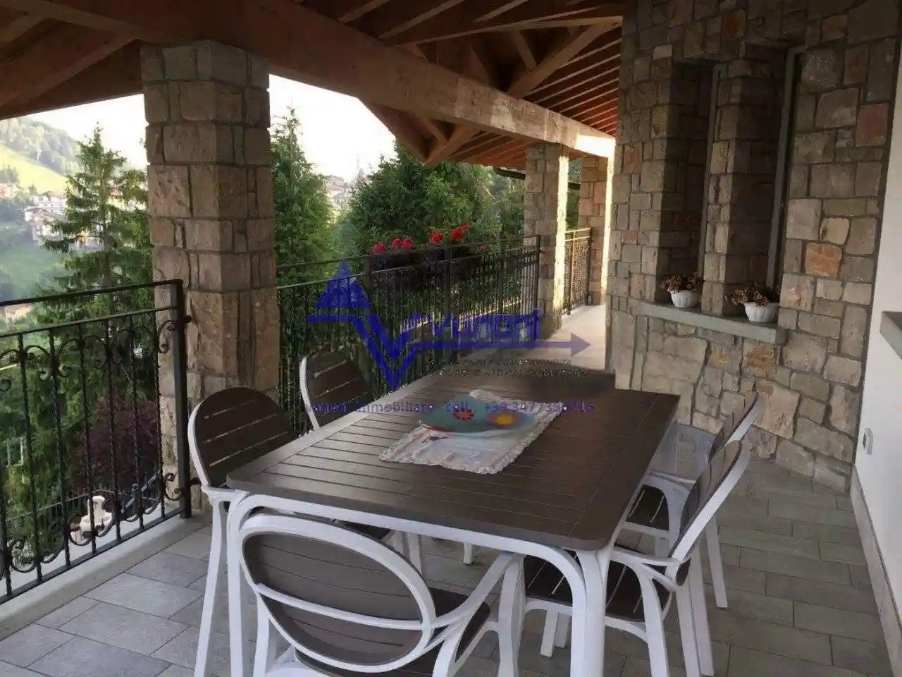 Villa in vendita a Selvino