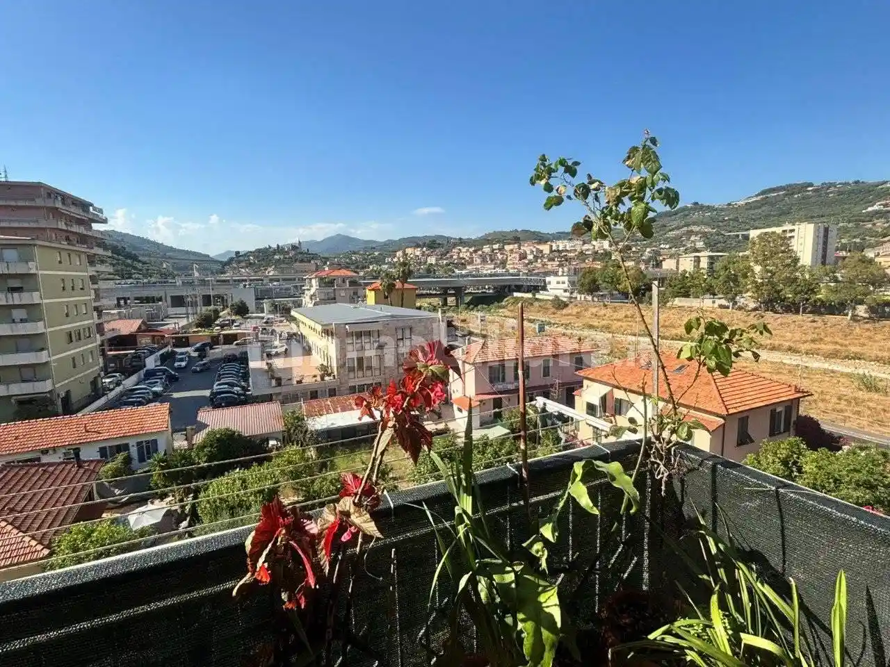 Appartamento in vendita a Imperia