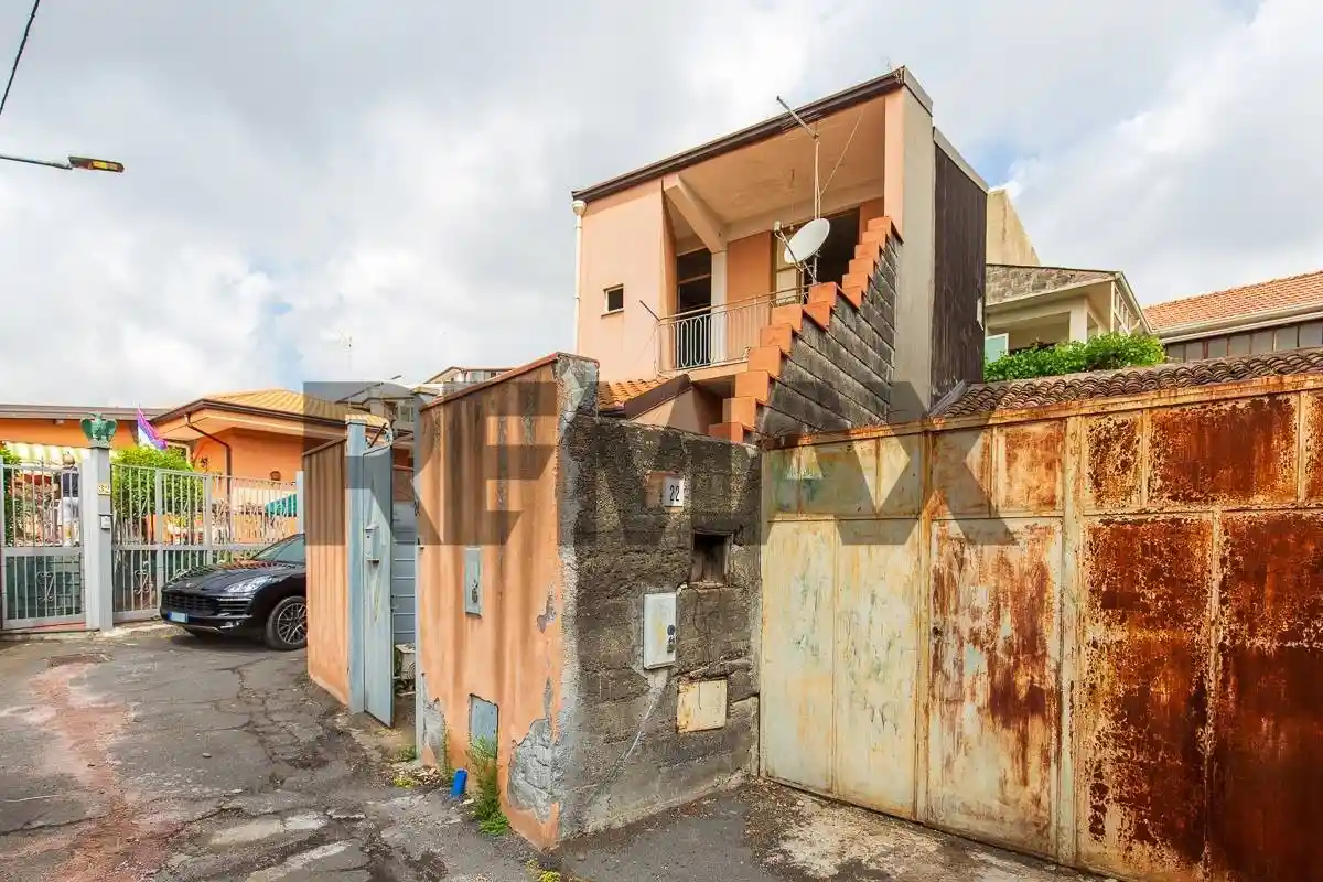 Casa indipendente in vendita a Pedara