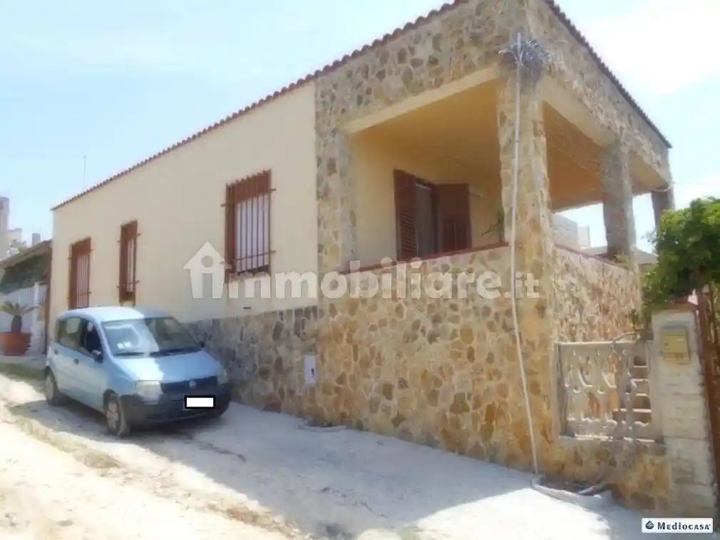 Casa indipendente in affitto a Castelvetrano