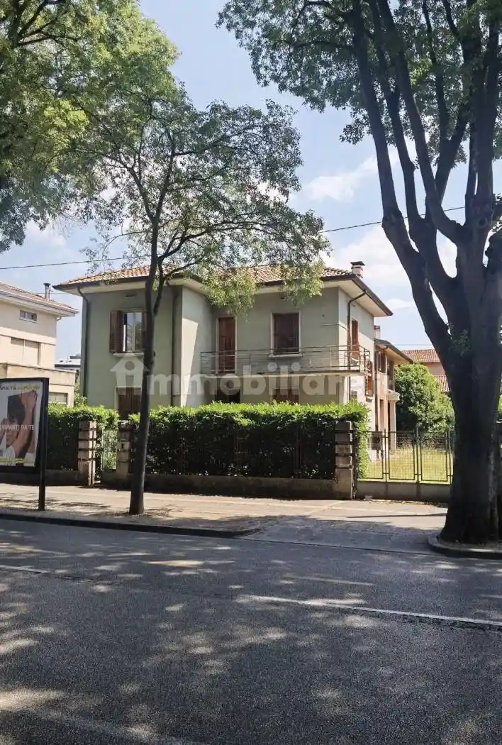 Villa in vendita a Udine