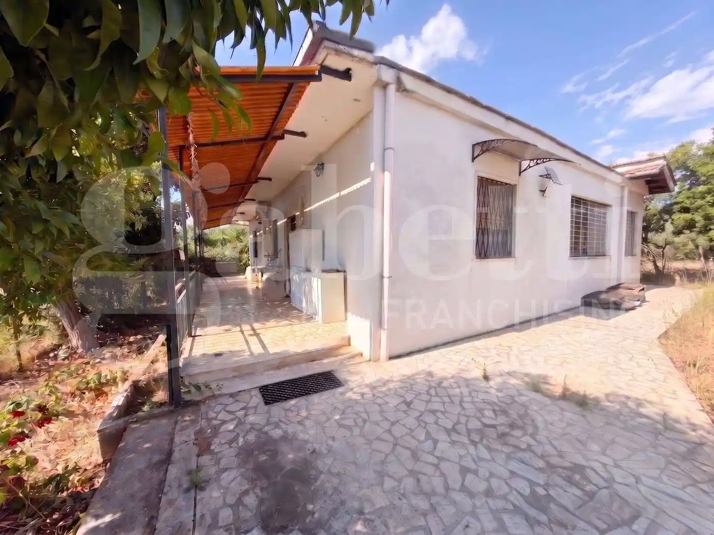 Villa in vendita a Cisterna di Latina