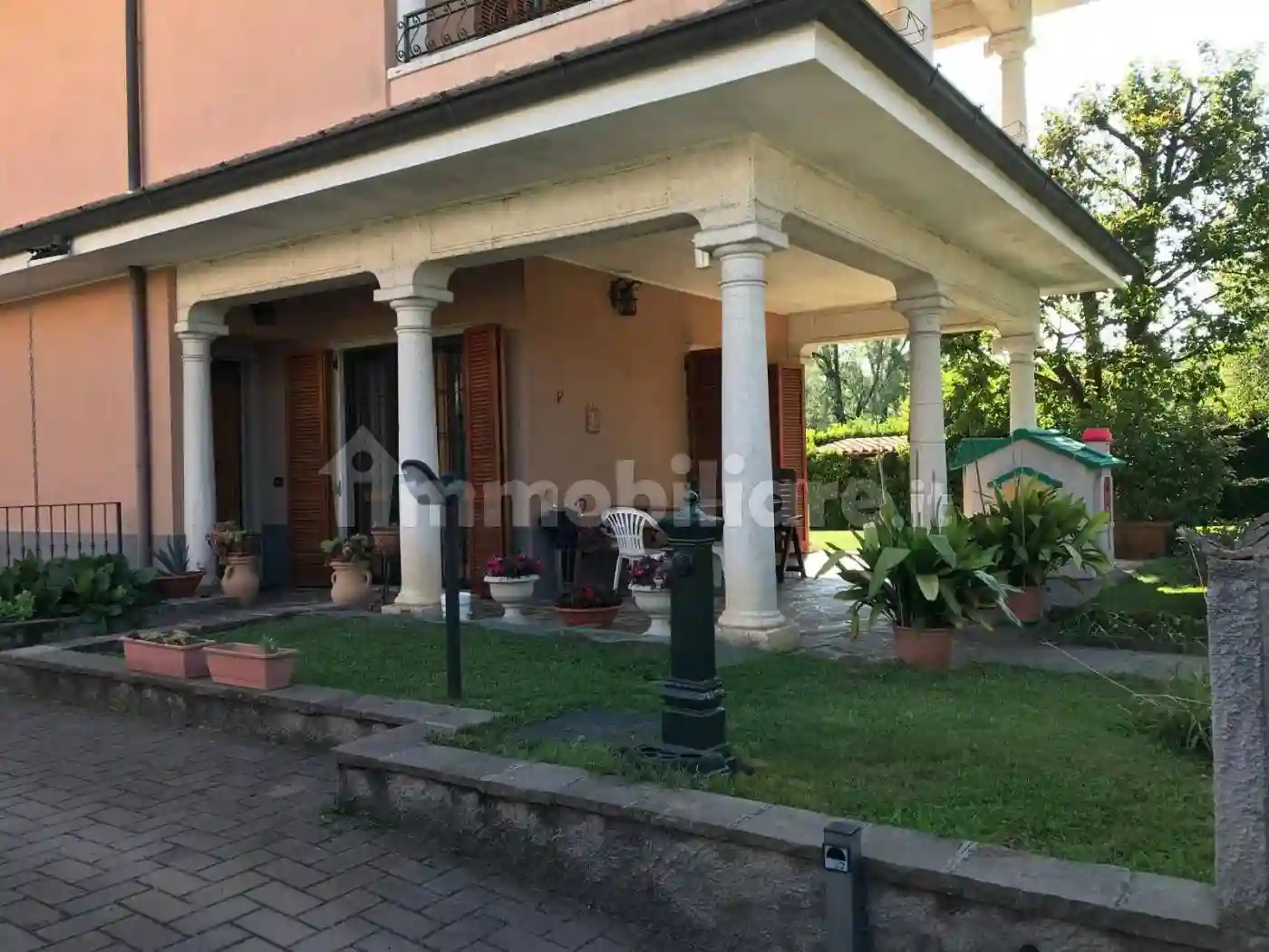 Villa - foto 2