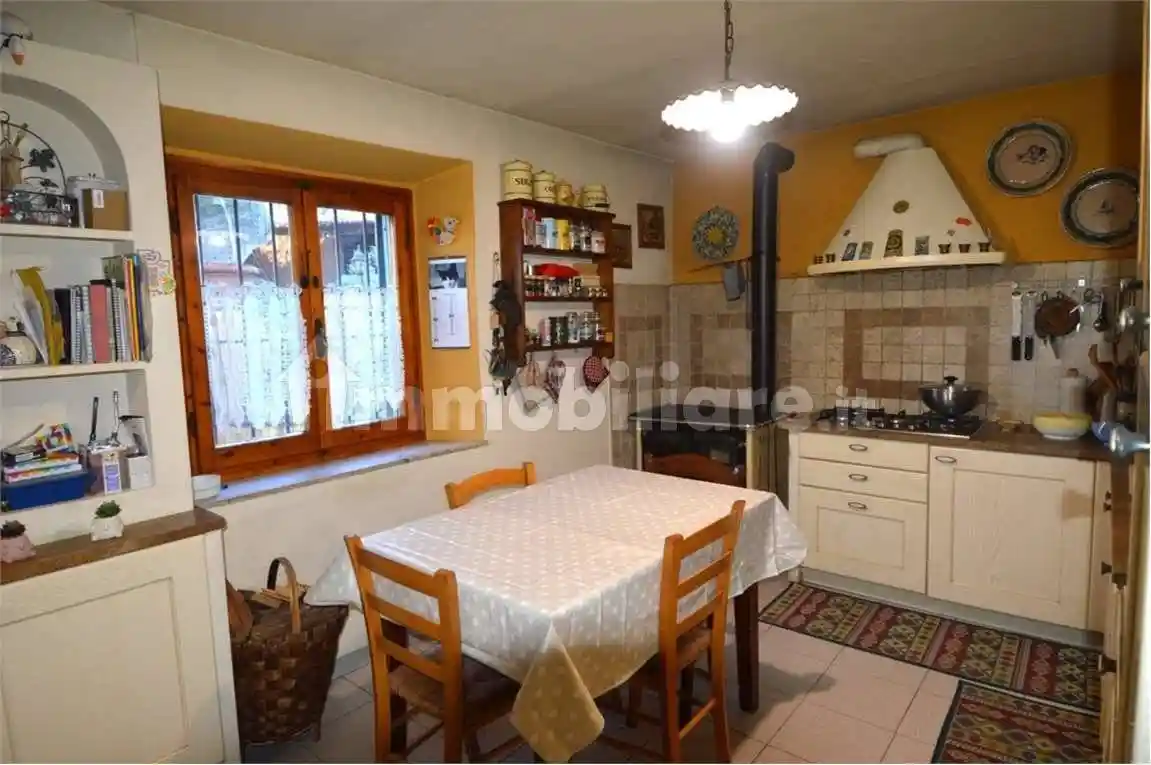 Casa indipendente in vendita a Lamporecchio