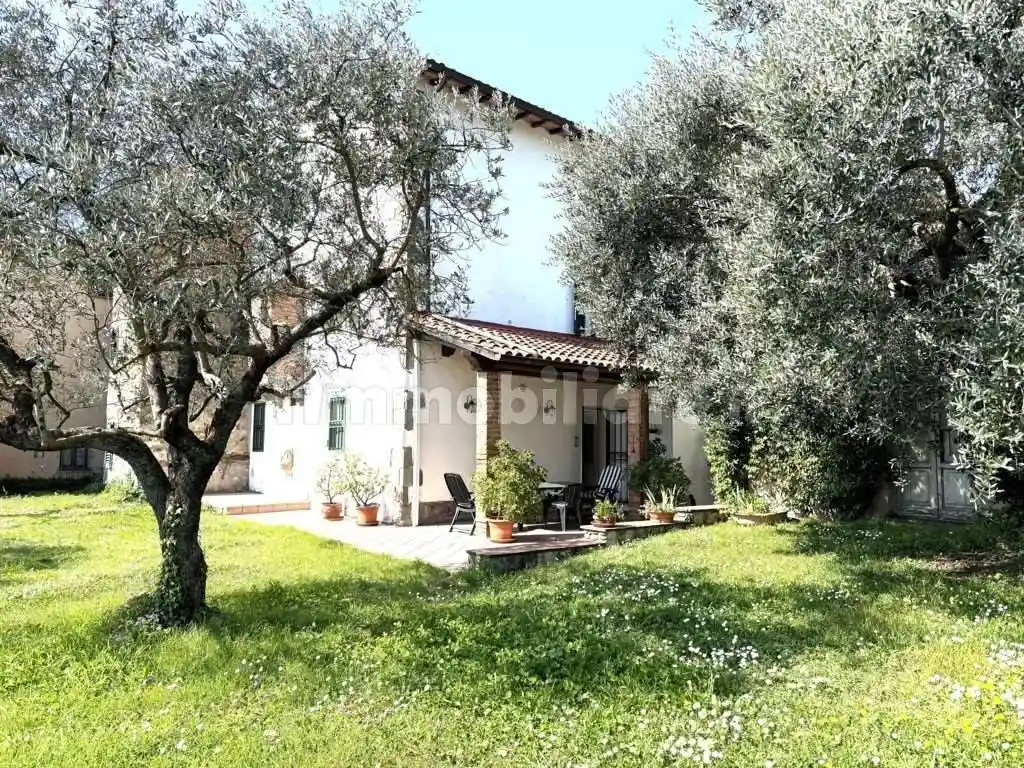 Rustico - Casale in vendita a Lamporecchio