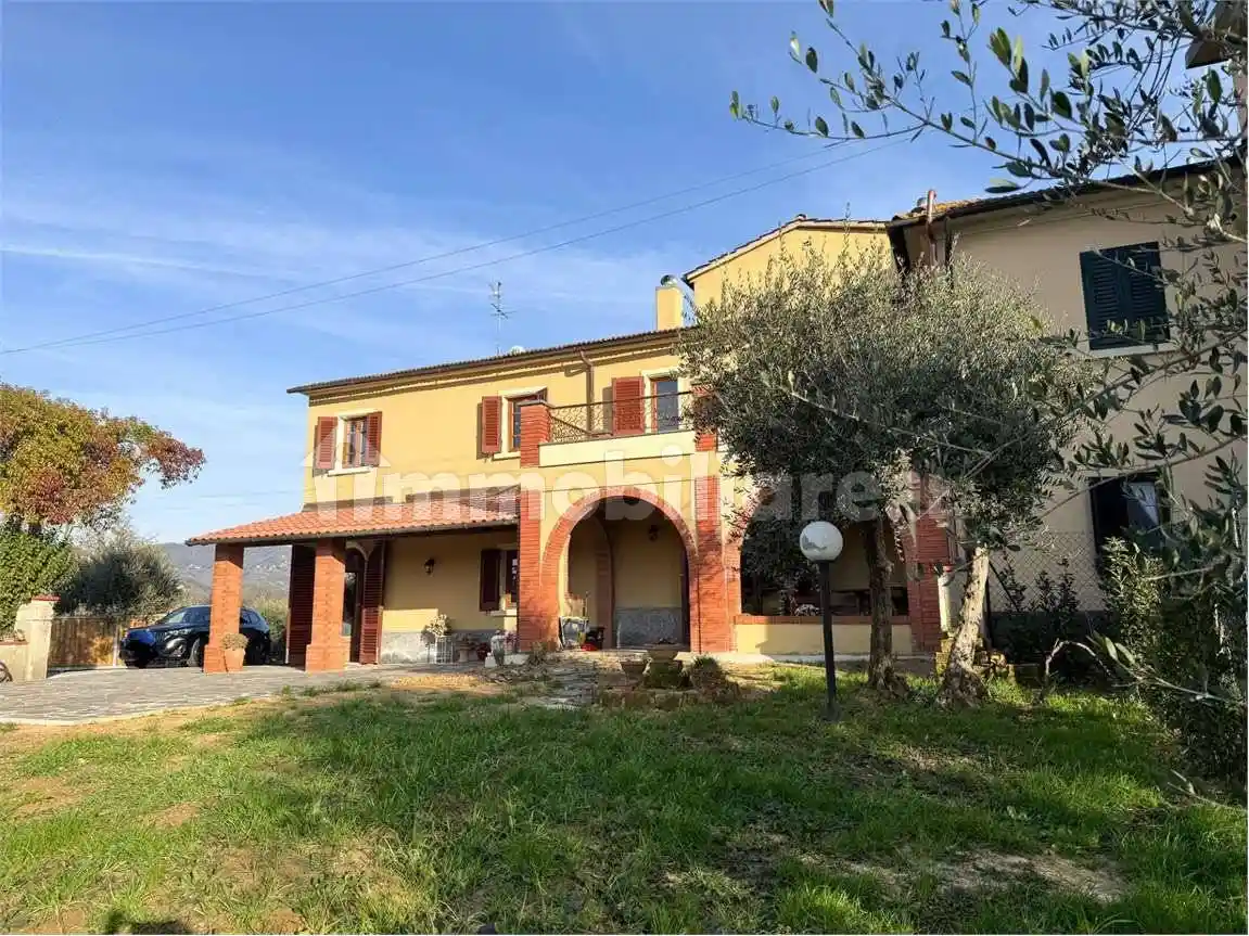 Rustico - Casale in vendita a Lamporecchio