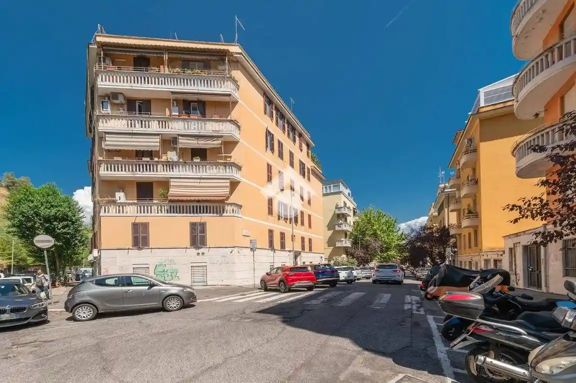Appartamento in vendita a Roma