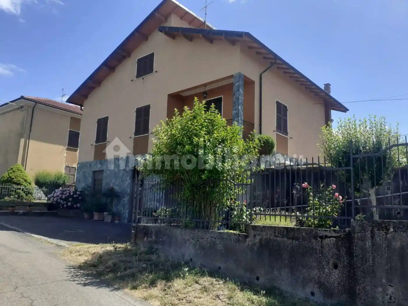 Villa in vendita a Bosio