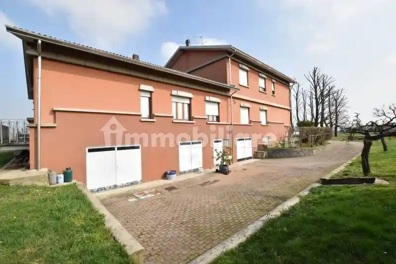Villa in vendita a Fidenza