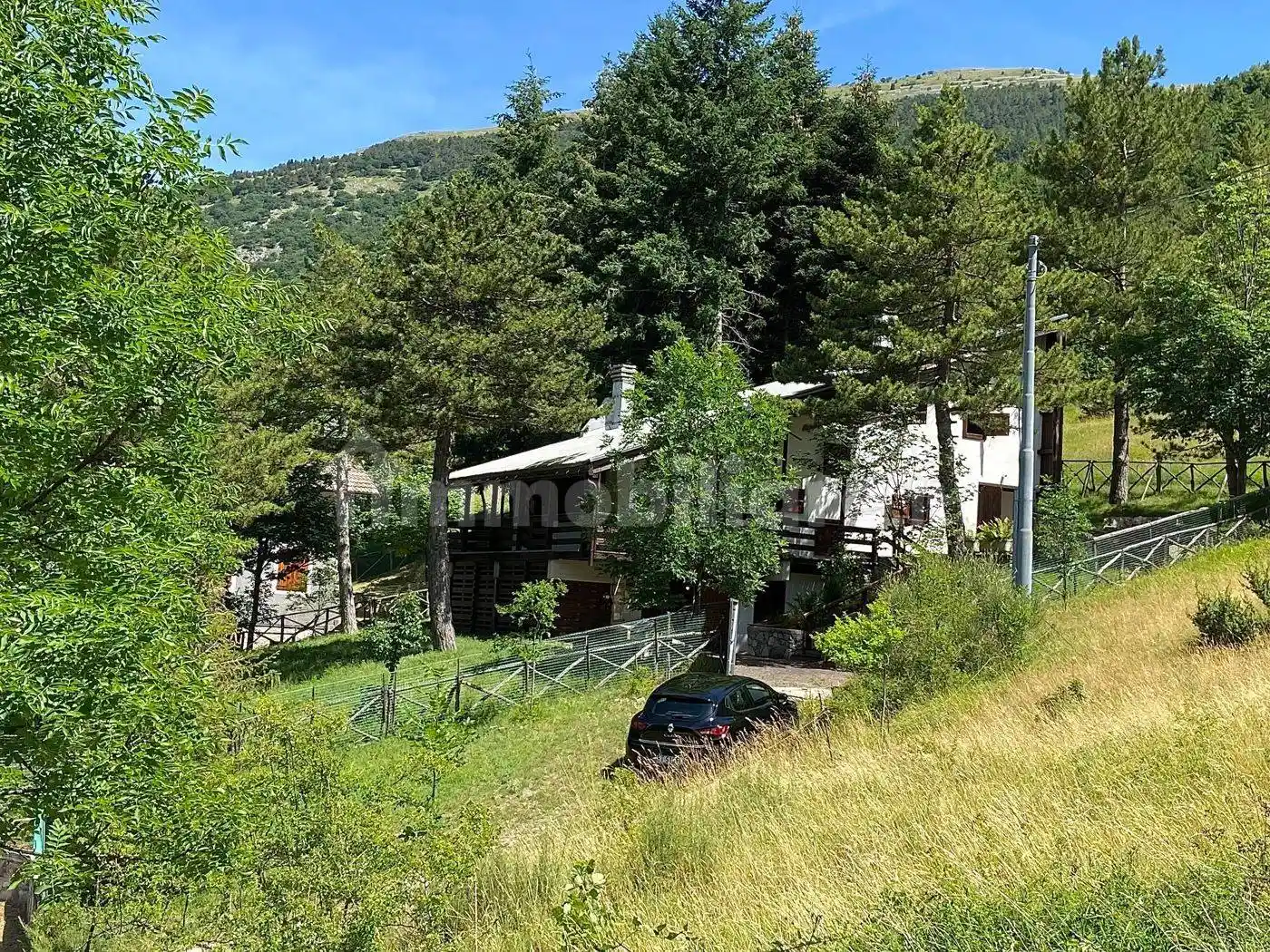 Casa indipendente in vendita a Bolognola