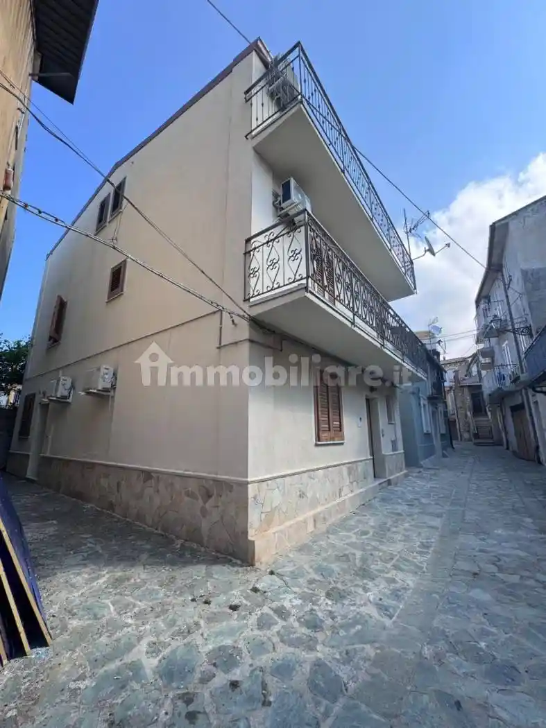 Casa indipendente in vendita a Falerna