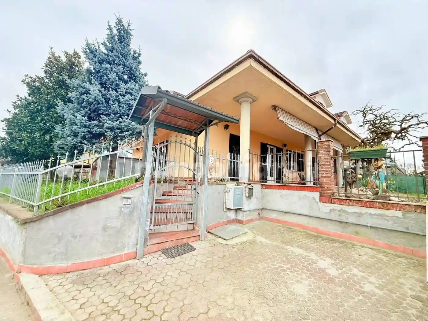 Villa - foto 2