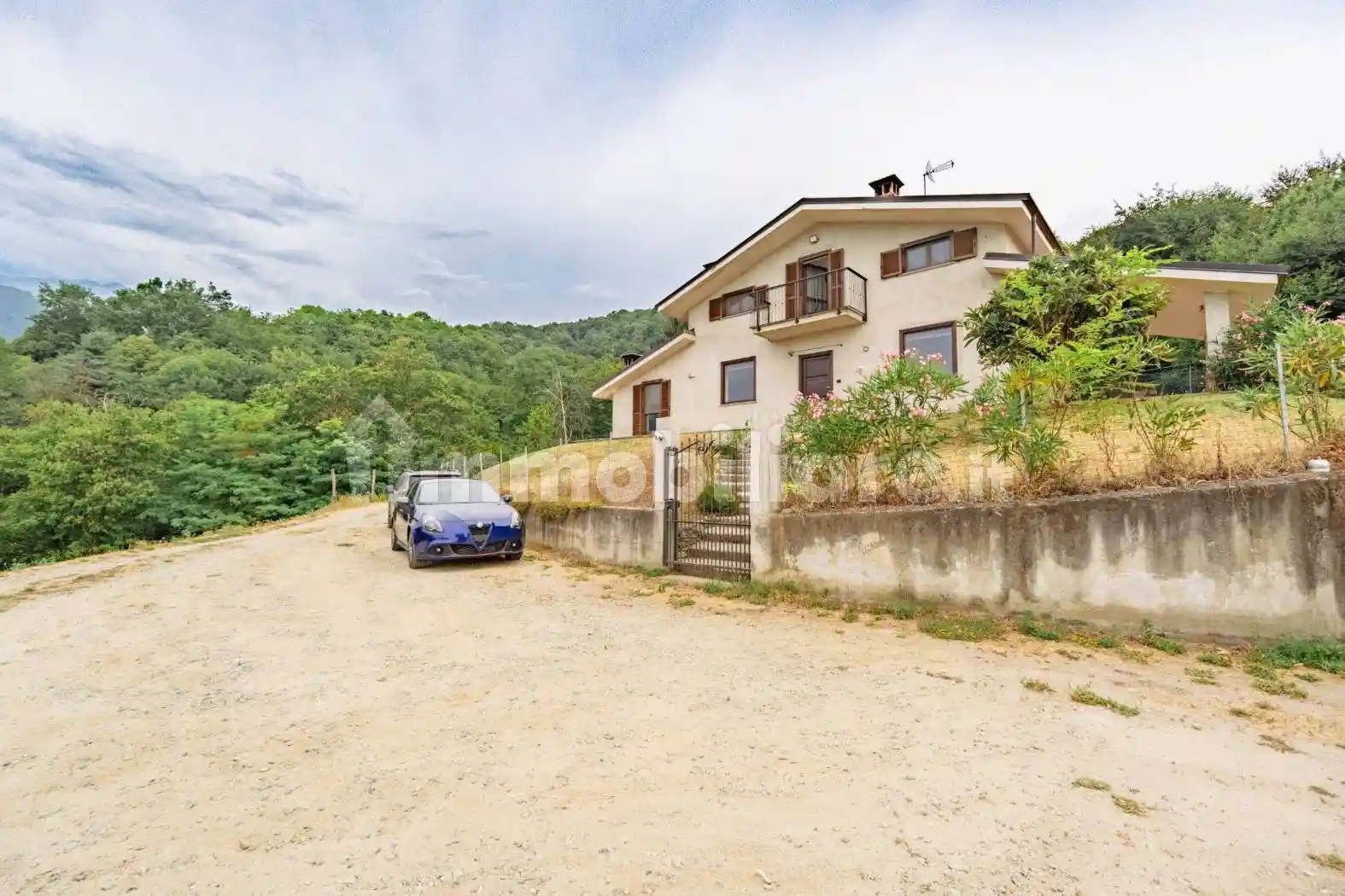 Villa in vendita a Bagnolo Piemonte