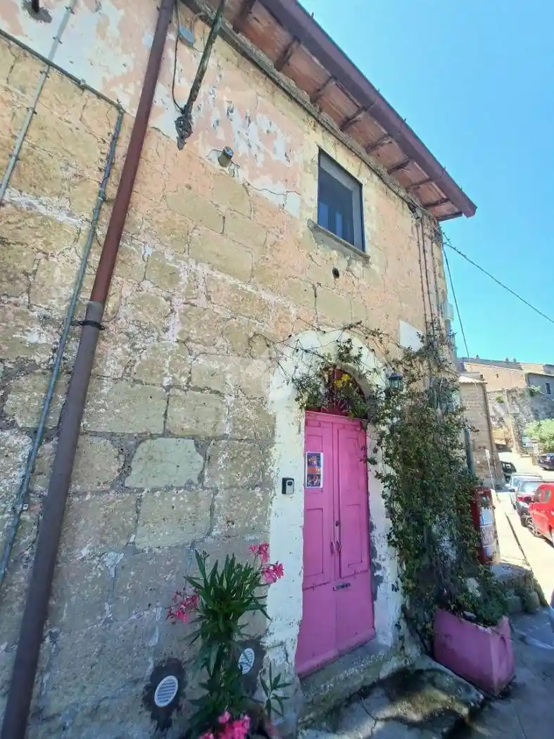 Appartamento in vendita a Calcata