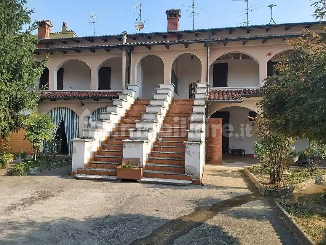 Palazzo - Edificio in vendita a Torre de' Picenardi